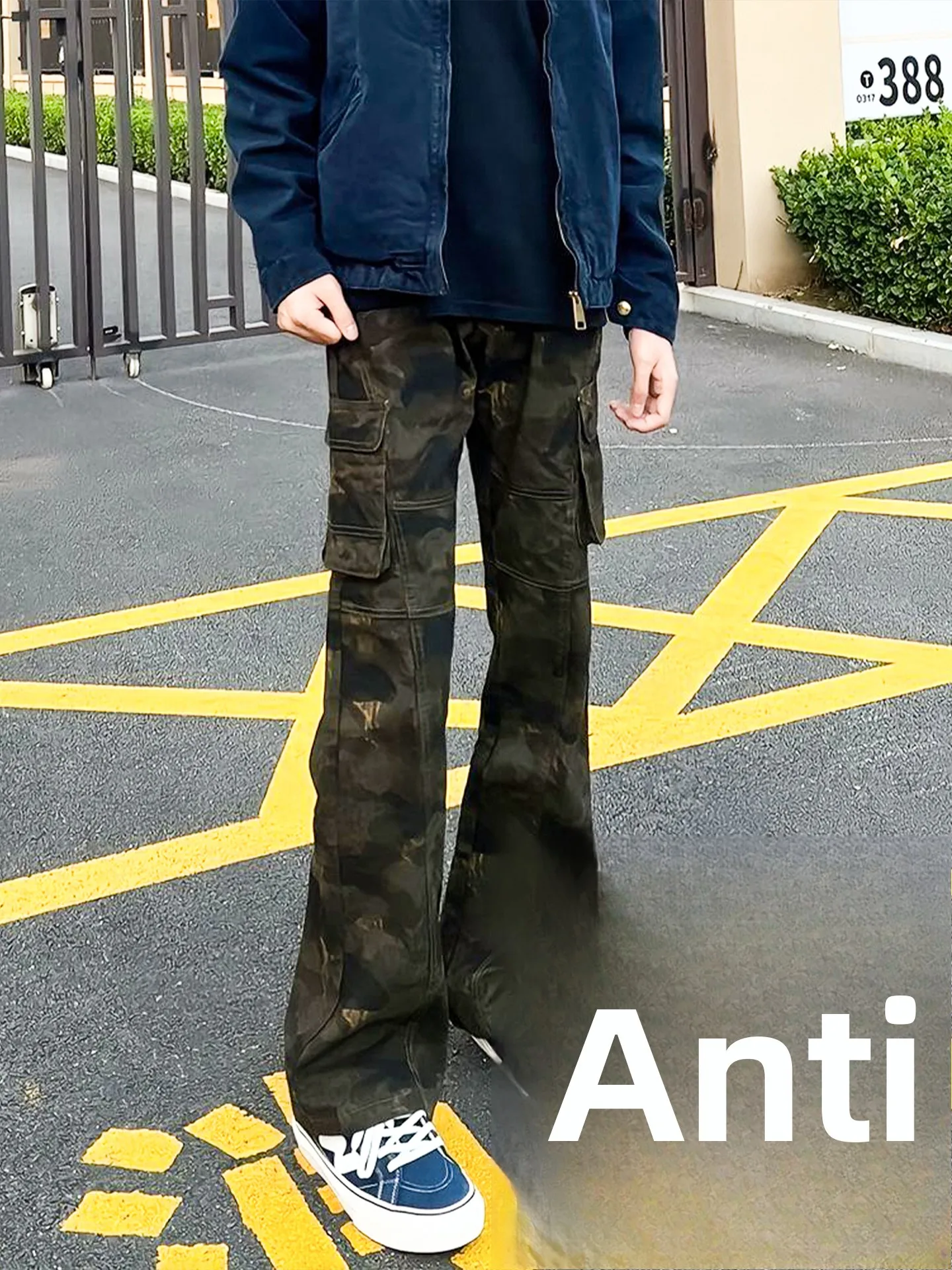 

YKEE American Retro Camouflage Work Pants Men's Multiple kets High Street Vibe Straight Leg Micro Flare Denim Jeans