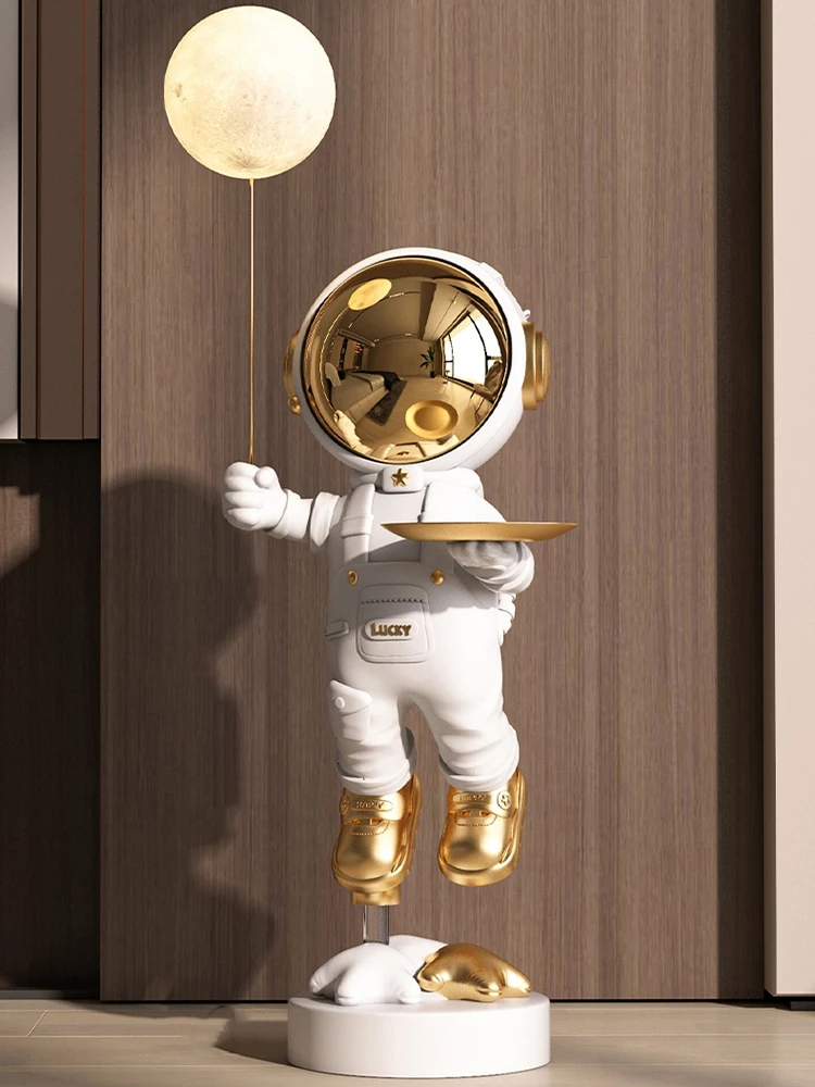 Home Decor Astronaut Statues Tray Storage Rack Art Ornaments Nordic Living Room Large Welcome Sculptures Floor Decor Figurines