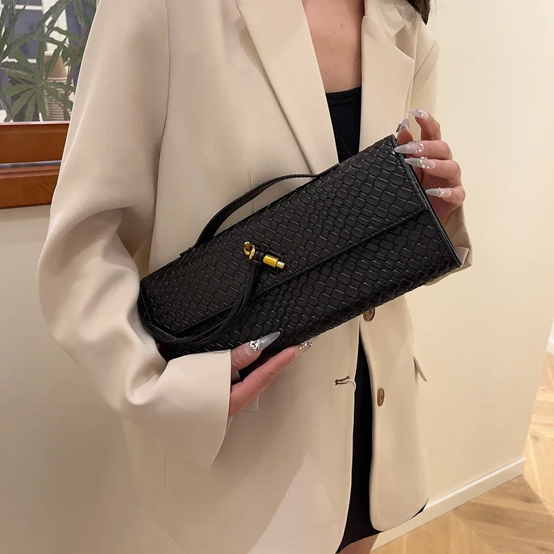 

High-Quality Ladies Messenger Bag From Famous Designer - Premium Leather Hand Bags For Classic Use