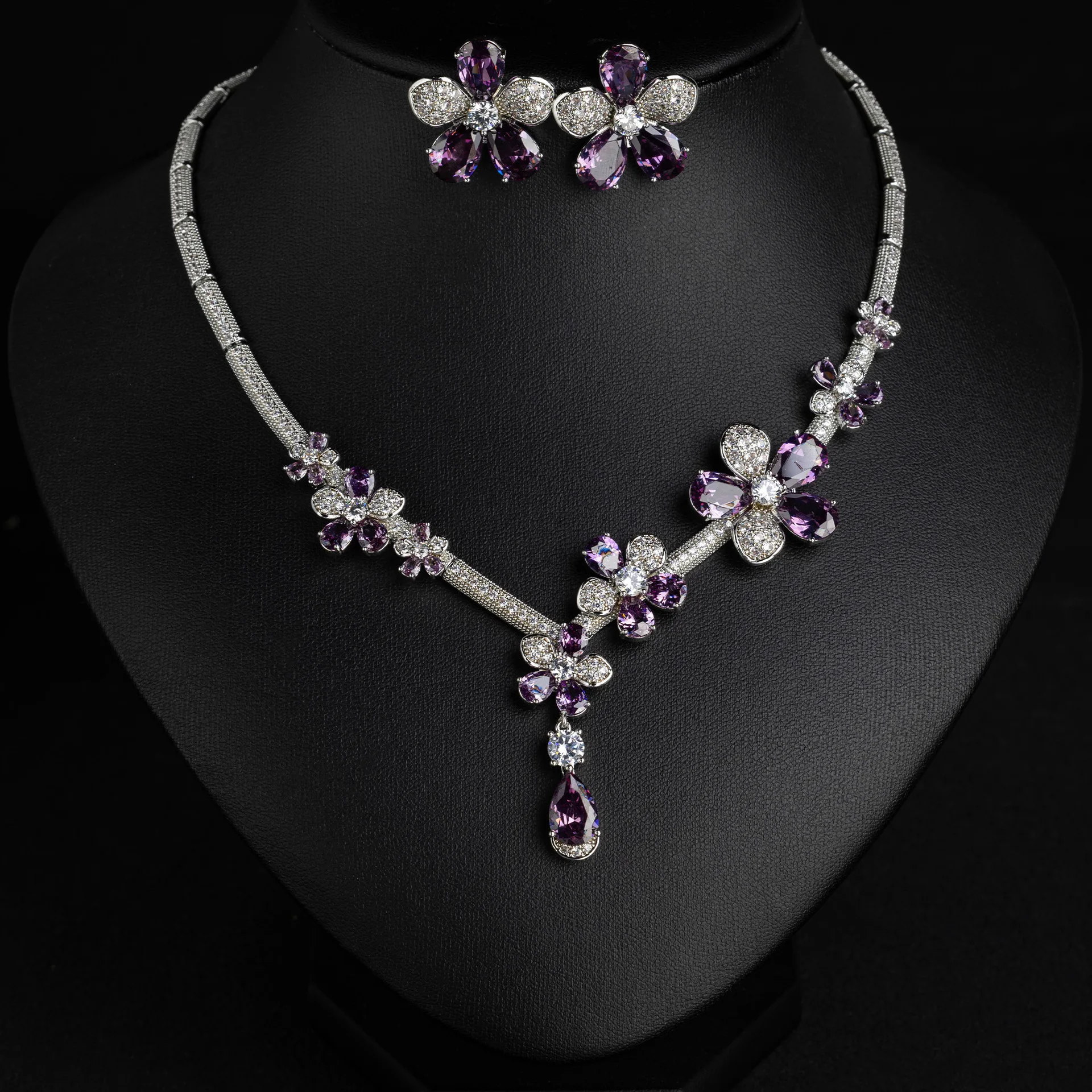 Stereo sliver color Glamour Flower Jewelry Set Necklace Earrings Women's Dress Light Luxury Decoration Wedding Holiday Gift M928