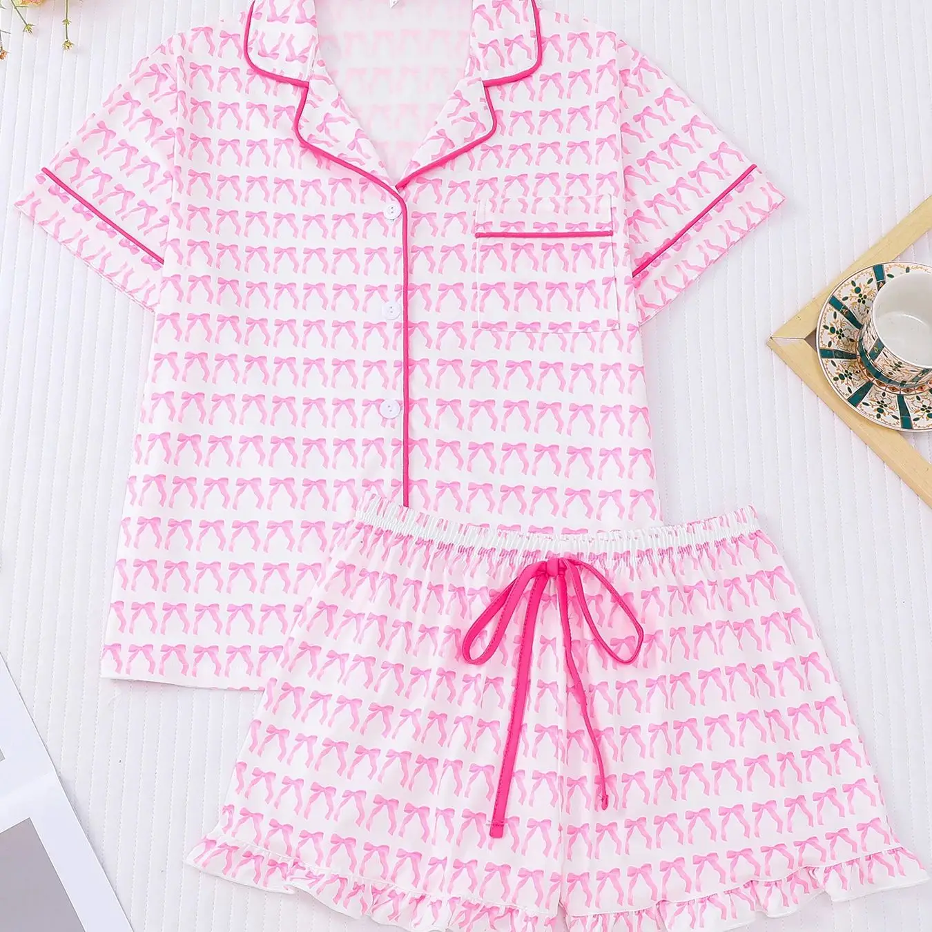 

Sweet white background printed pollen bow pajama set for women with lapel, short sleeved ruffle edge shorts, home wear