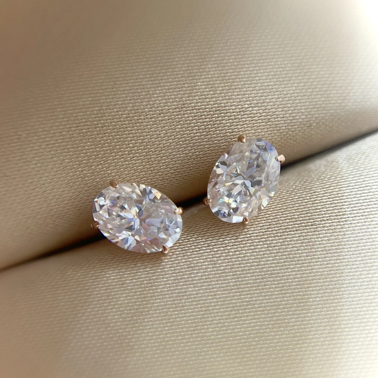 925 Sterling Silver Electroplated 18K Gold Oval Zircon Earrings for Women Fashion Temperament Jewelry Gift