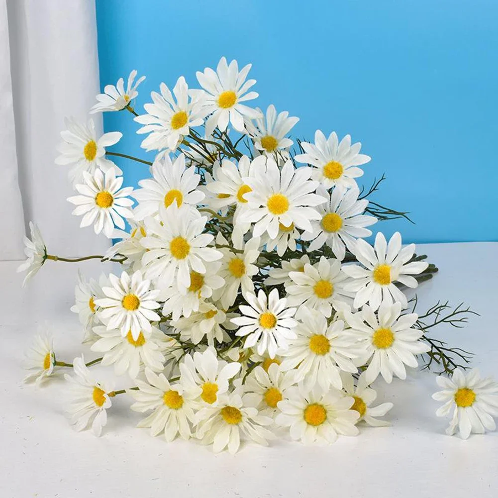 

5pcs Artificial Silk Daisy Flowers Bouquet Wedding Xmas Party Home Coffee Shop Decor Simulated Flowers Home Decoration New