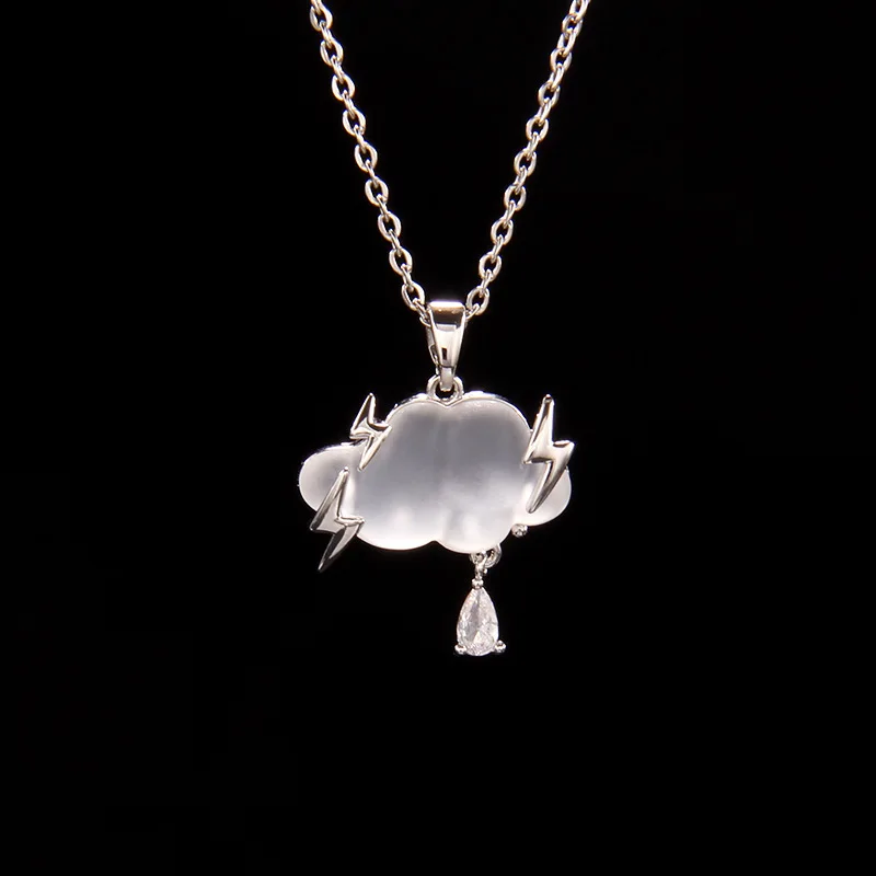 New Fashion Cloud Necklace Sweet and High end Three Point Raindrop Necklace Pendant Exquisite Jewelry