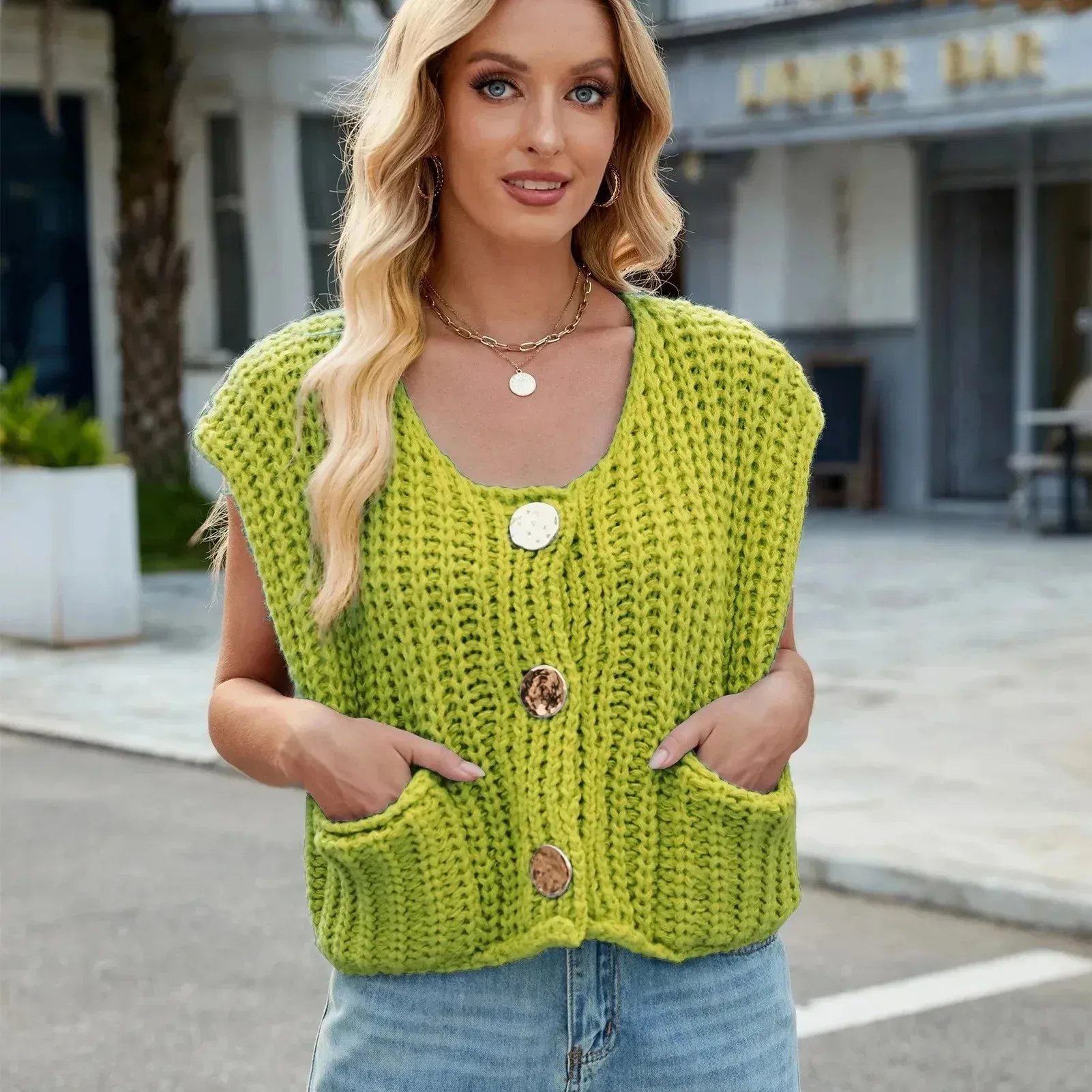 

Новый повседневный вязаный жилет без рукавов с v-образным вырезом и тремя пуговицами. и однотонный вязаный свитер с длинными рукавами и толстой нитью