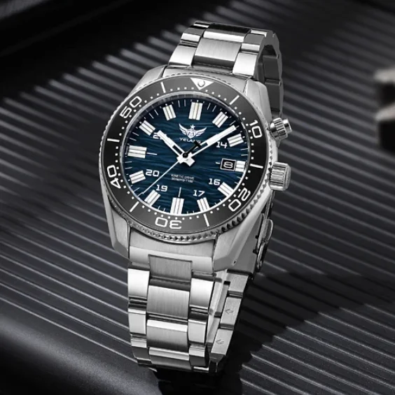 Yelang Men Military Watch 40.5MM Solar Kinetic Energy Quart Wristwatch Diver 30Bar Waterproof Luminous Tubes Sapphire PX83