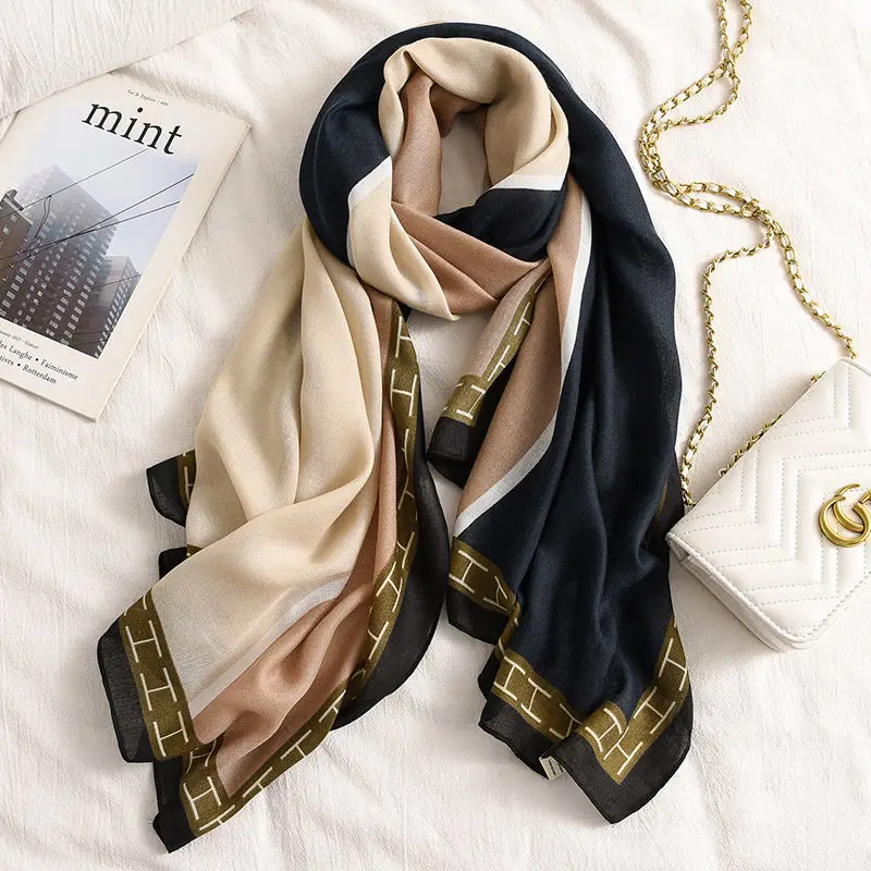 Women\'s Spring and Autumn Silk Scarf, Western Style Fashion, Winter Silk Scarf, Extra Large Shawl, Dual Use, Versatile, Thin War