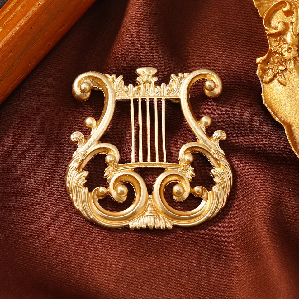 Vintage Baroque Matte Gold Color Series Scepter Birdcage Brooch Fashion Musical Instrument Pin Exquisite Creative Accessory