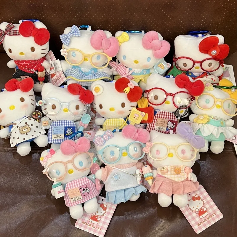 Nuovo cartone animato Hellokitty portachiavi in peluche ciondolo borsa in peluche centinaia di cambiamenti di costumi serie peluche bambola giocattolo