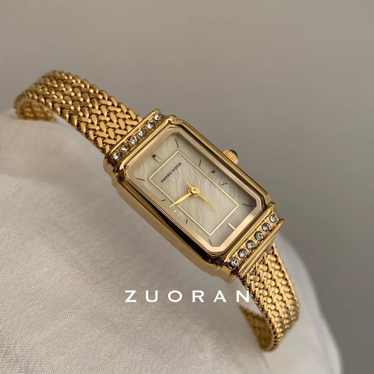 Exquisite women's wristwatch, a new rectangular style, luxurious and sophisticated, perfect as a gift for women.