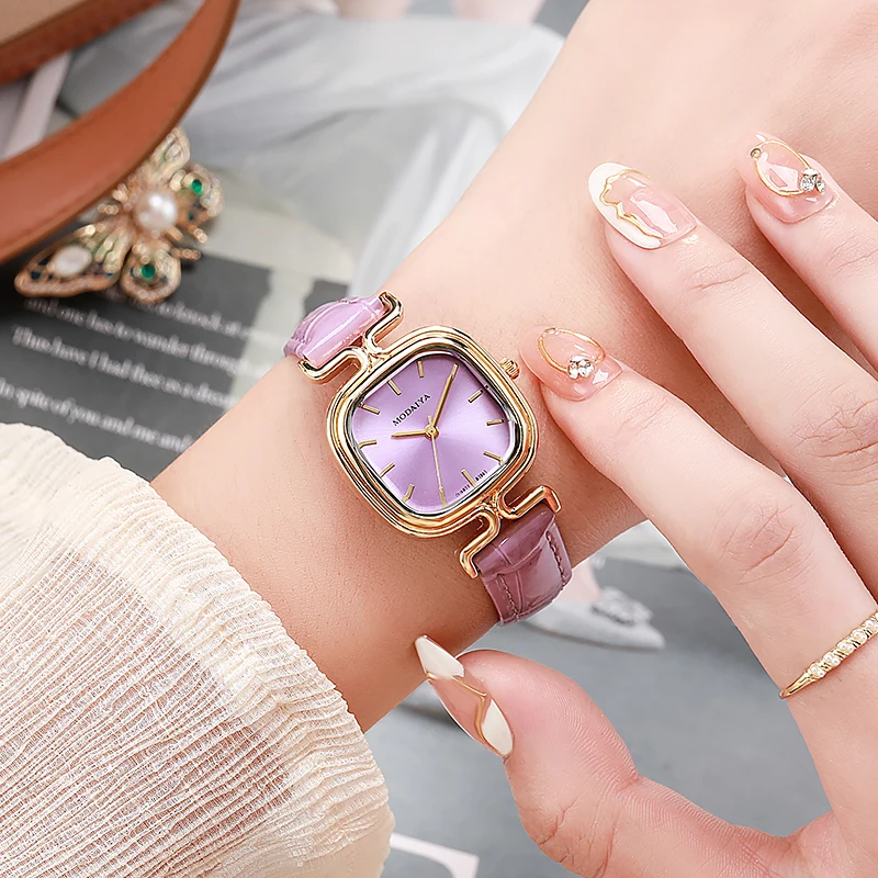 Foreign trade hot selling simple casual fashionable square scale gold shell belt women's student quartz decorative watch