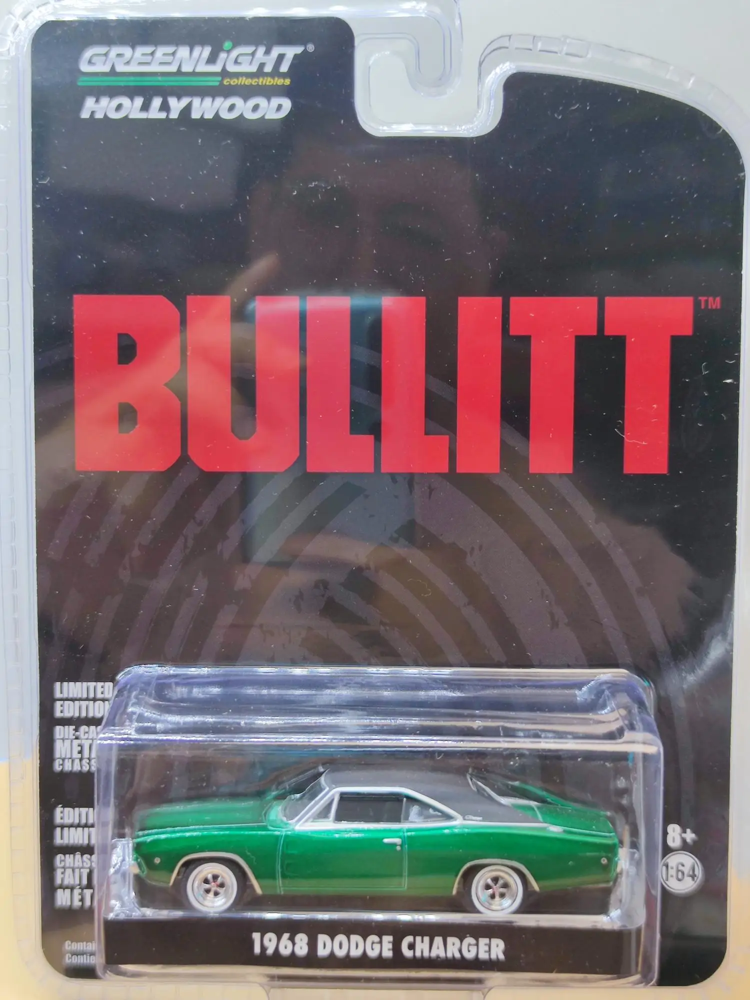 

1:64 1968 Dodge Charger RT Hollywood Dodge Charging Car Green Edition Collection of car models