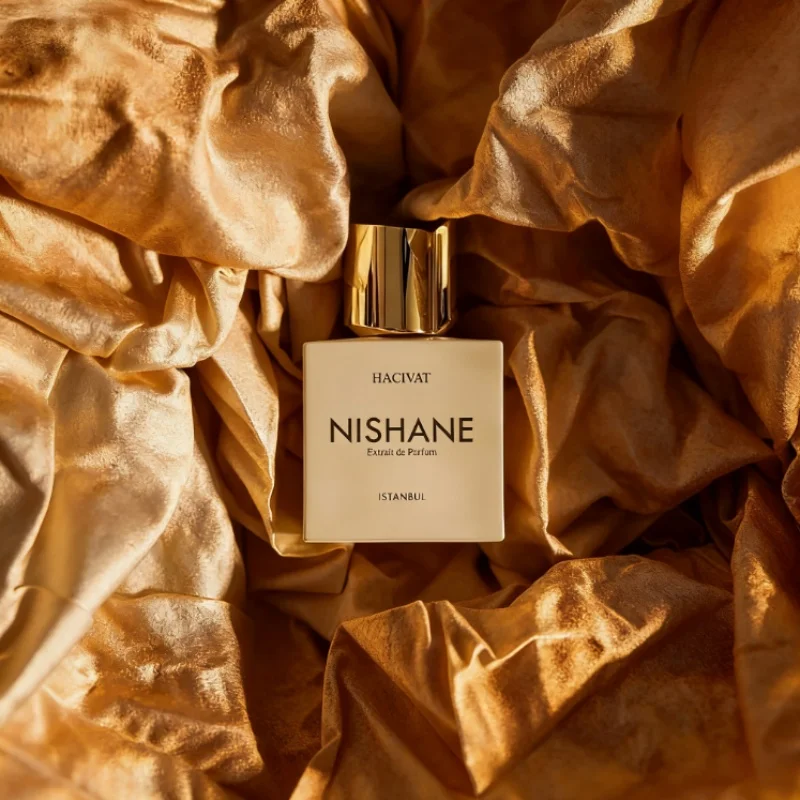 

A Fruity, Long-lasting Women's Perfume From Paris Corner. The Marshmallow Blush 100ml Comes in A Beautiful Gift Box