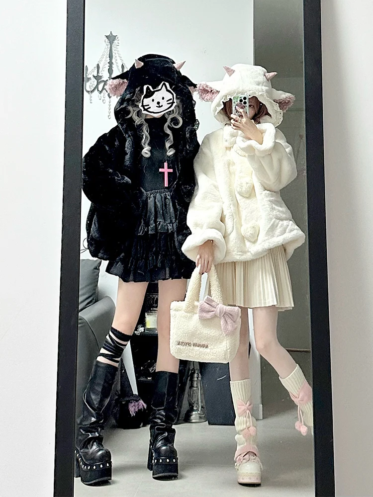 

Autumn Winter Thickened Lolita Plush Coat Girls' White Plush Hooded Coat Bowknot Plush Ball Warm Top