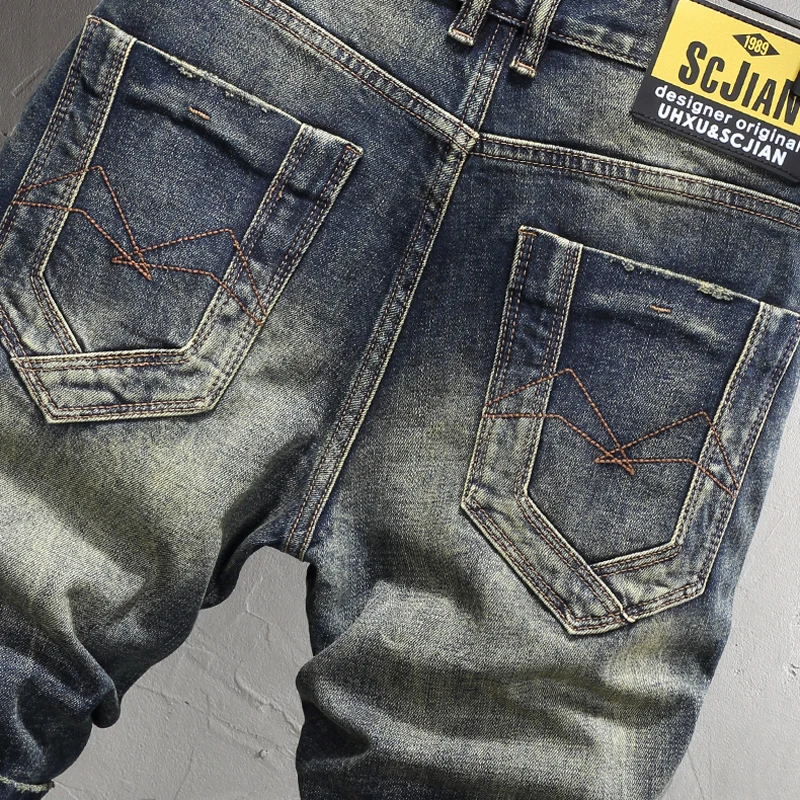 Newly Fashion Summer Men Jeans Retro Black Blue Elastic Vintage Short Ripped Jeans Embroidery Patched Designer Denim Pants Men