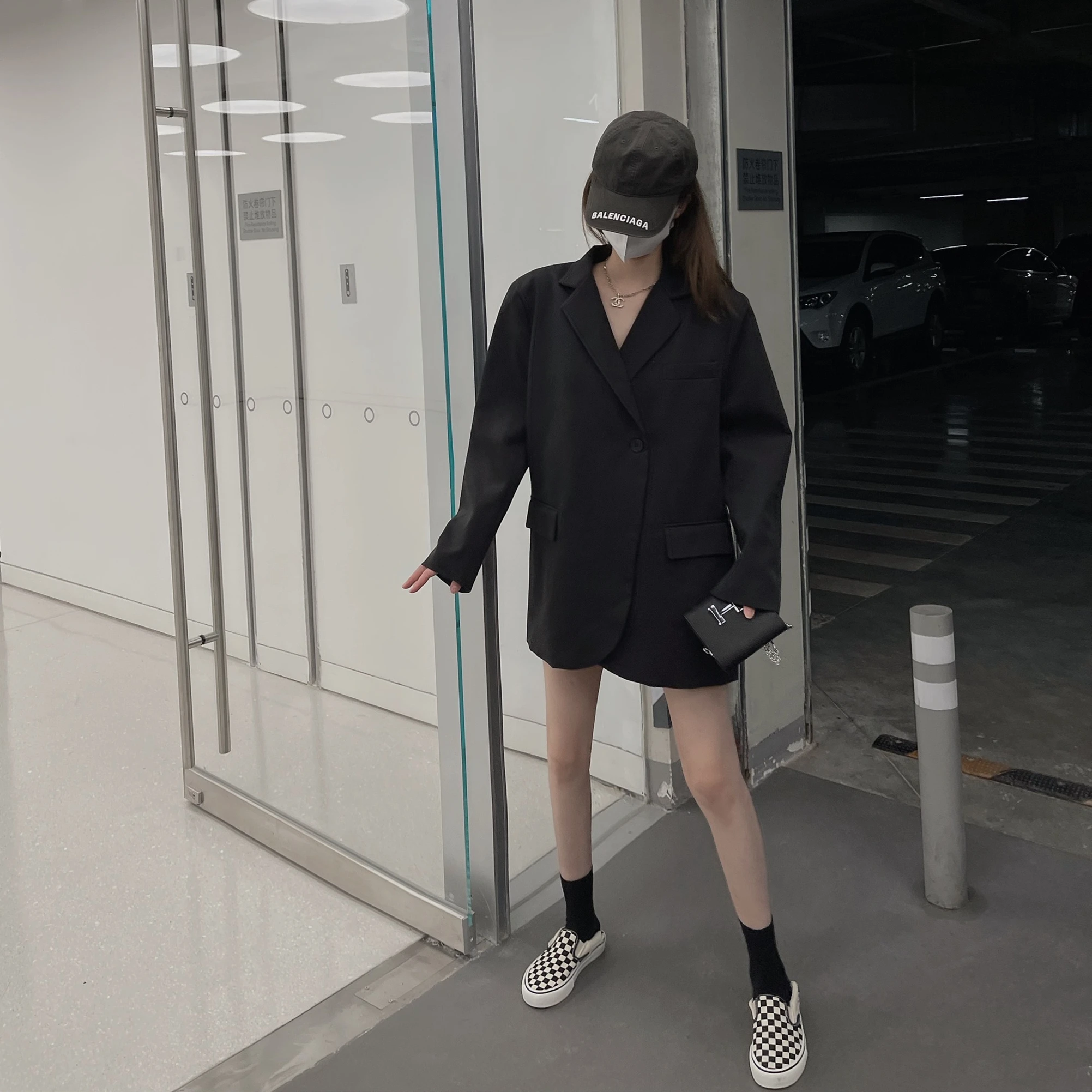 

Весенне-осенний новый свободный женский пиджак с широкими плечами и драпировкой, повседневный уличный стиль, модная верхняя одежда для работы и отдыха