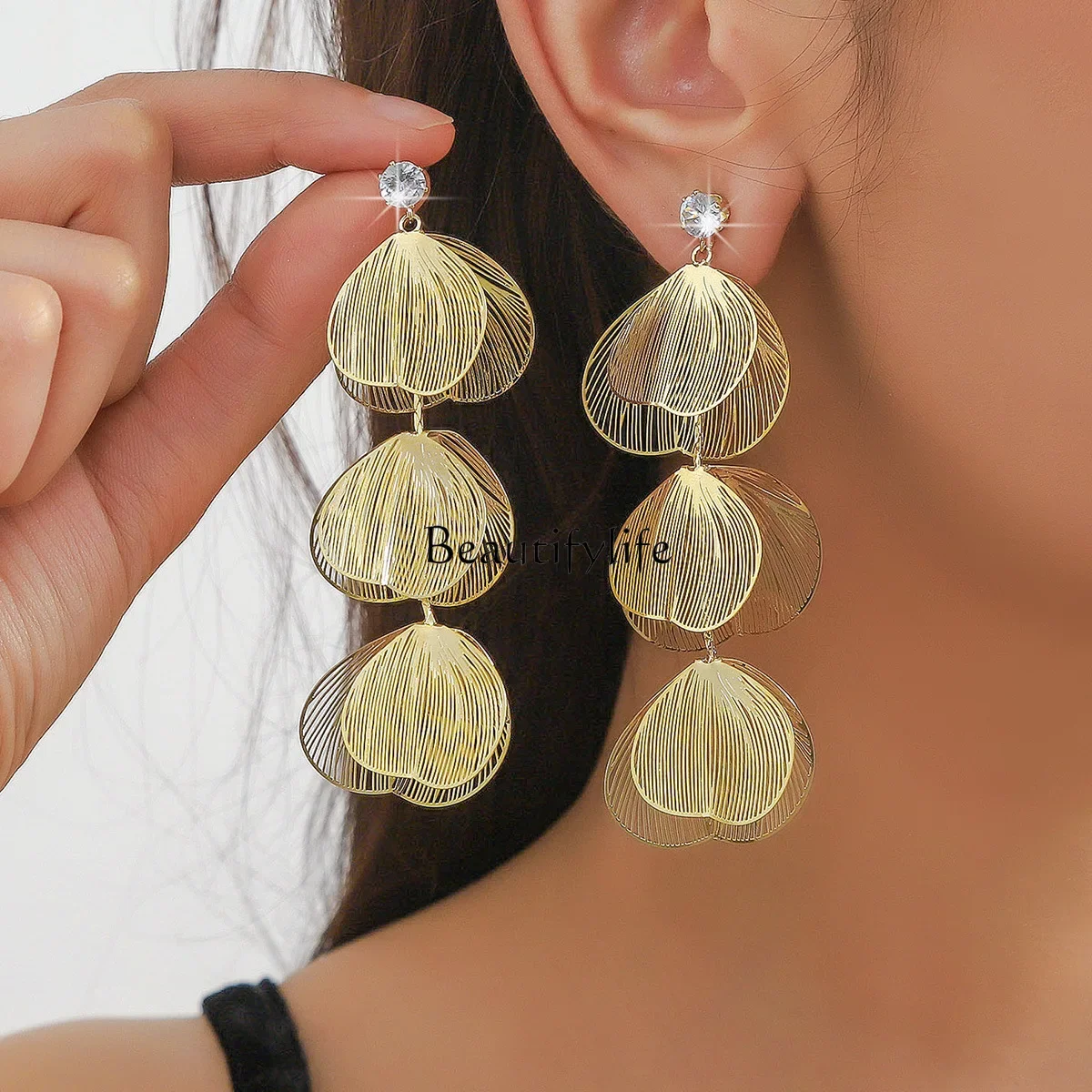 Small fresh earrings, ginkgo biloba leaves, golden petals, long leaf earrings.