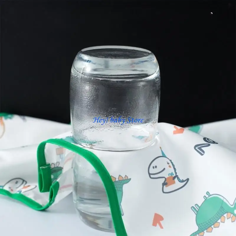 

Q1FE Newborn Sleeveless Bib Coveralls Feeding Bib with Table Cloth Cover Baby Dining Chair Gown Waterproof Infant Accessories