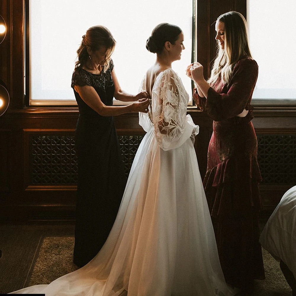 Long Puffy Sleeves Square Neck Lace Wedding Dress Customized Buttons Ivory A Line Tulle Plus Size Floral Romantic Bridal Gowns