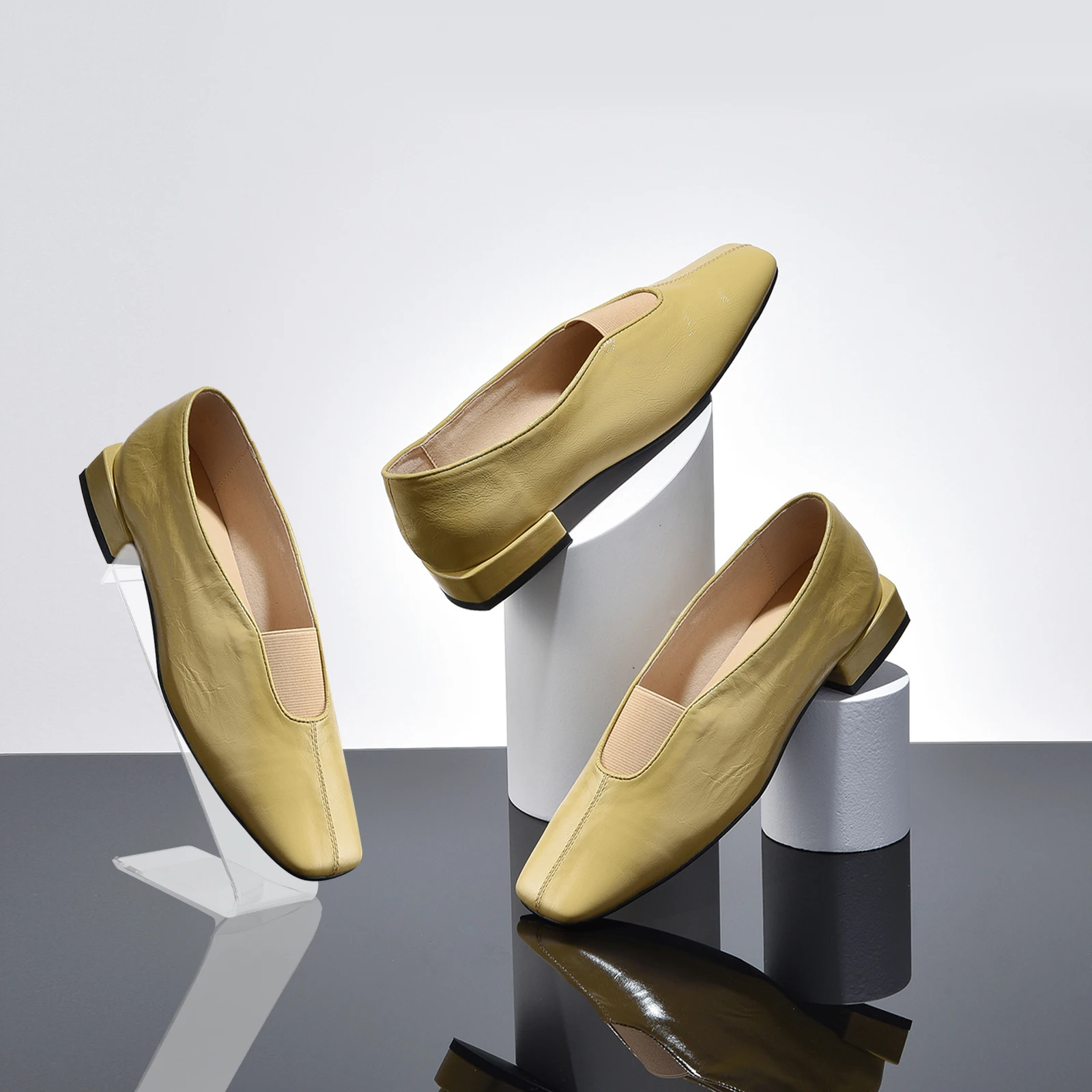 

2 Pcs Shoe Display Stand Sports Shoe Rack Transparent Rack for Sneakers Sandals High Heels Retail Shop Center Storage