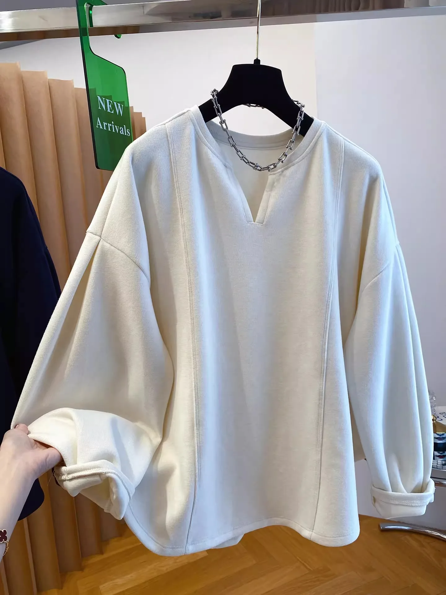 

Женская толстовка свободного кроя с V-образным вырезом, больших размеров, повседневная, удобная, в корейском стиле, с принтом, с длинными рукавами, утепленная, осенняя