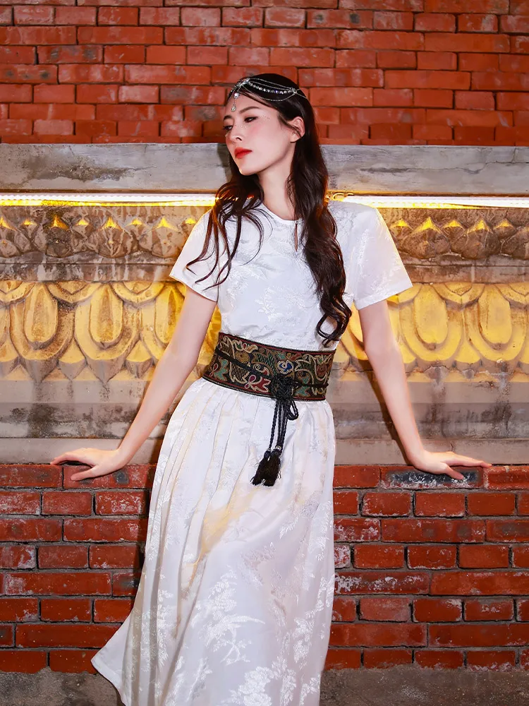 

Дизайнерская оригинальная этническая одежда Yang Li: новая китайская одежда в стиле селё, с коротким рукавом, круглым вырезом, для женщин, лето-осень, мягкая, с цветочным принтом.