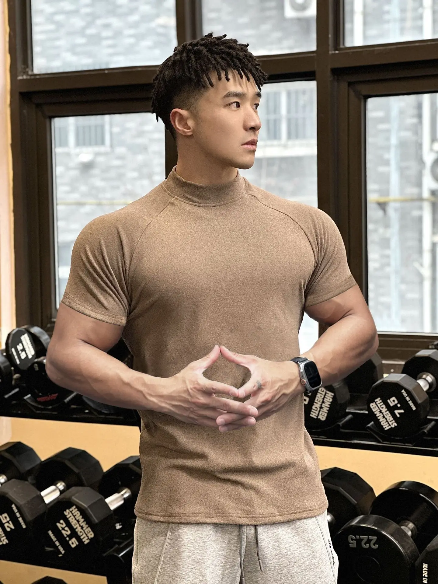 New autumn and winter fitness brothers sports men\'s T-shirt de velvet round neck running short sleeve men high neck casual shirt