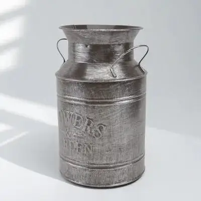 

1Pcs Vintage Retro Iron Sheet Flower Bucket Dried Flower Vase Chic Indoor Home Office Decoration Gift Old Treatment Vase