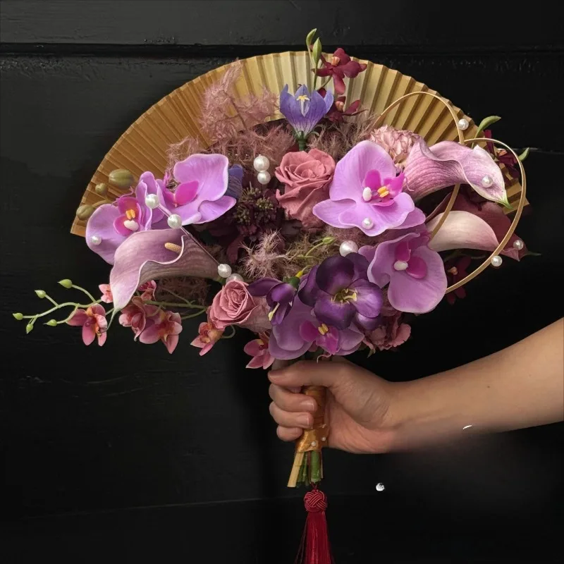 

Китайский складной веер, ручной букет, помолвка, свадьба, элитный имитационный цветок, Cheongsam Xiuhe, реквизит для фотосъемки, свадебная комната