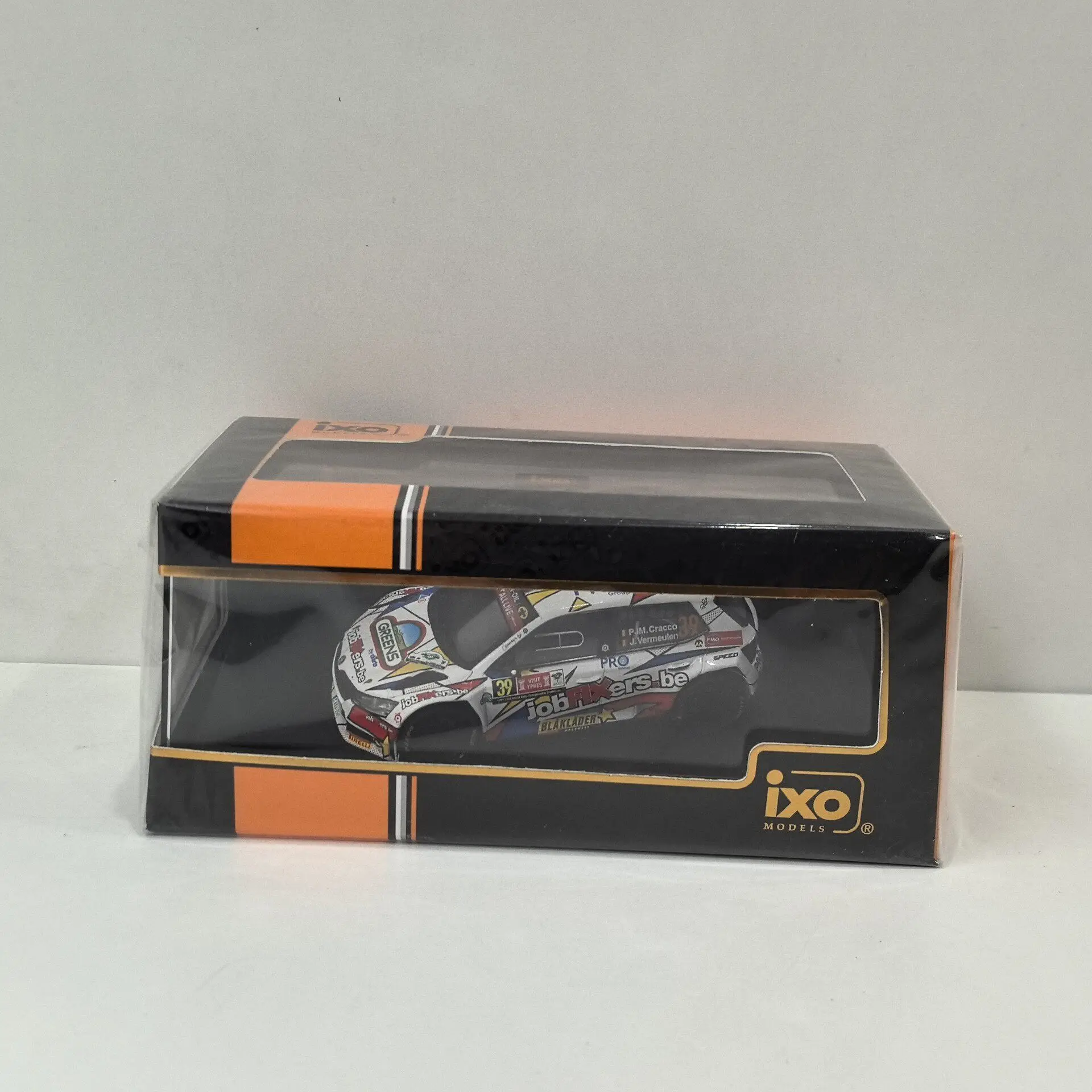 

Модель IXO 1/43 SKODA FABIA EVO из литого металла # 39 2021 Гоночная модель автомобиля из сплава