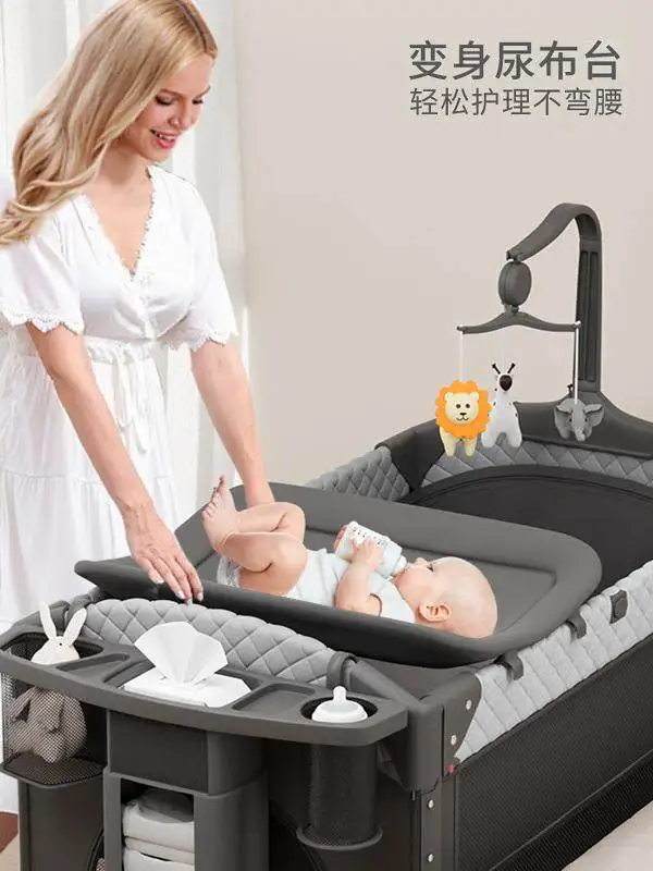 Crib Foldable Splicing Queen Bed, Mobile Crib Portable Newborn Baby Diaper Table