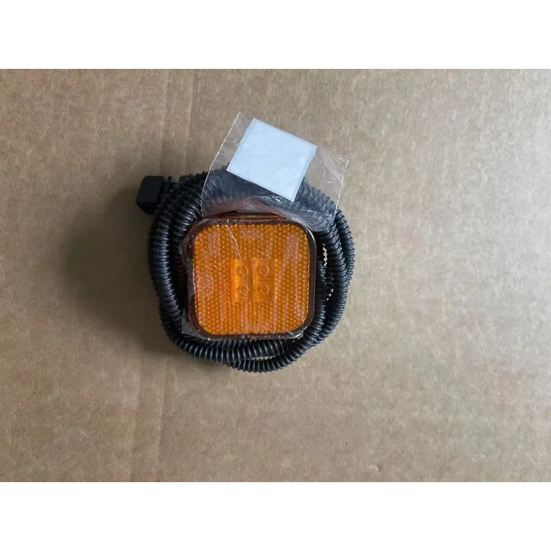 Shakman Truck Parts Side Flag Light 81.25260.6101 Howo Truck Spare Parts Side Flag Light