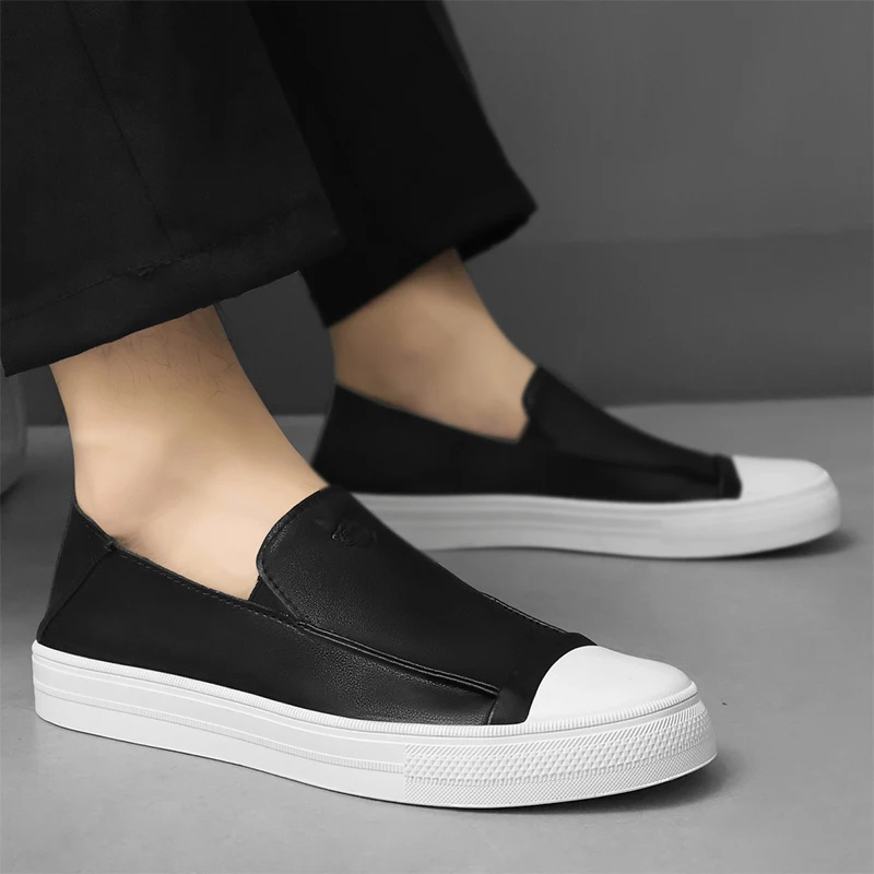 

Повседневная мужская кожаная обувь. Удобная обувь из натуральной кожи. Повседневная уличная модная молодежная универсальная обувь для вечеринок. Черно-белая.