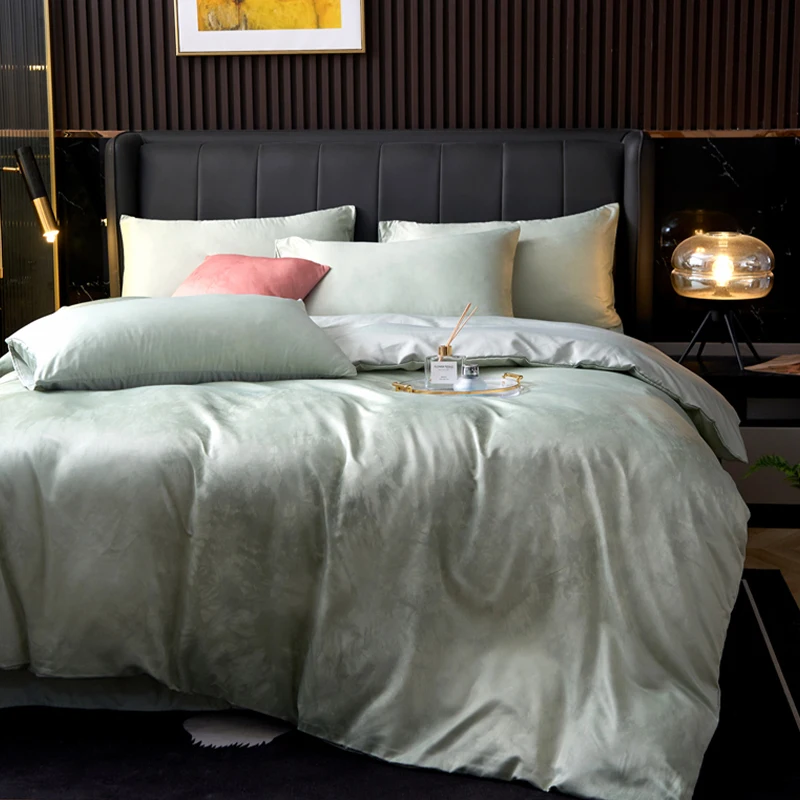 

Stylish Ink-Printed Faux Silk Sateen Bedding Set - Satin Duvet Cover and Pillowcases with a Luxurious Sheen and Soft Touch