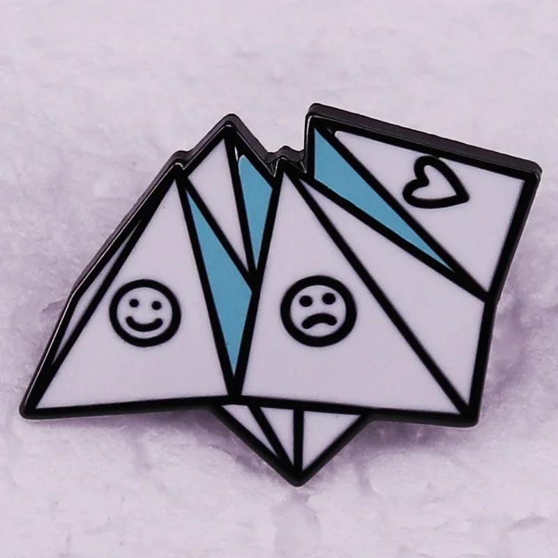 Vintage Origami Toy Brooch Creative happy Face Love Badge Cute Backpack Decoration