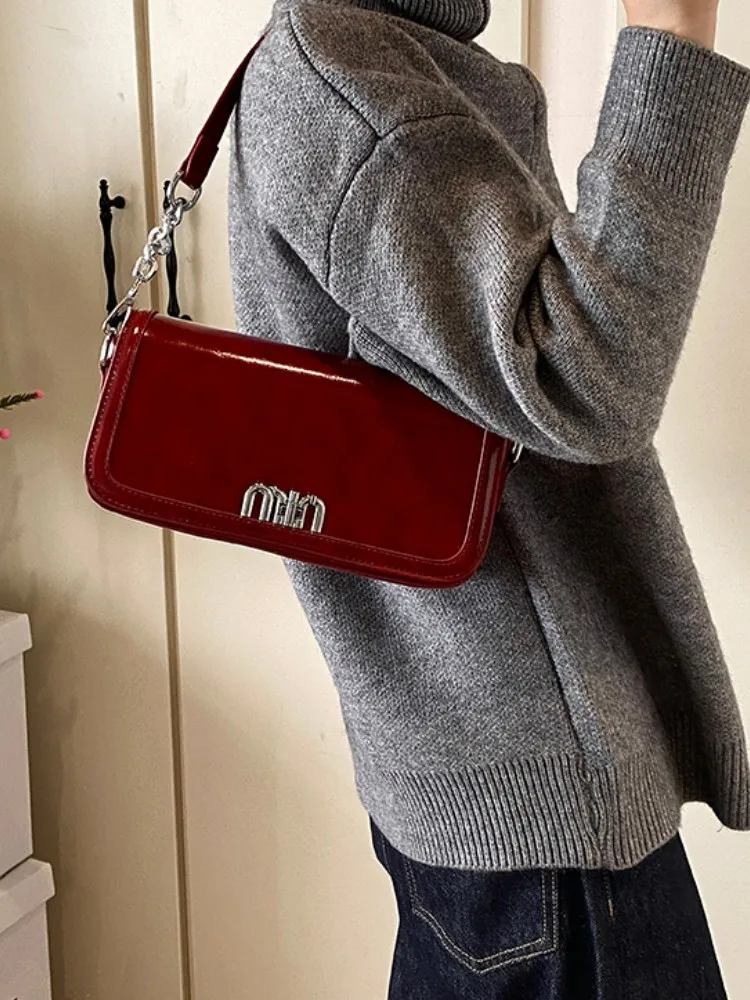 

High-end luxury designer bag female 2025 new fashion all-match one-shoulder messenger bag commuter underarm small square bag