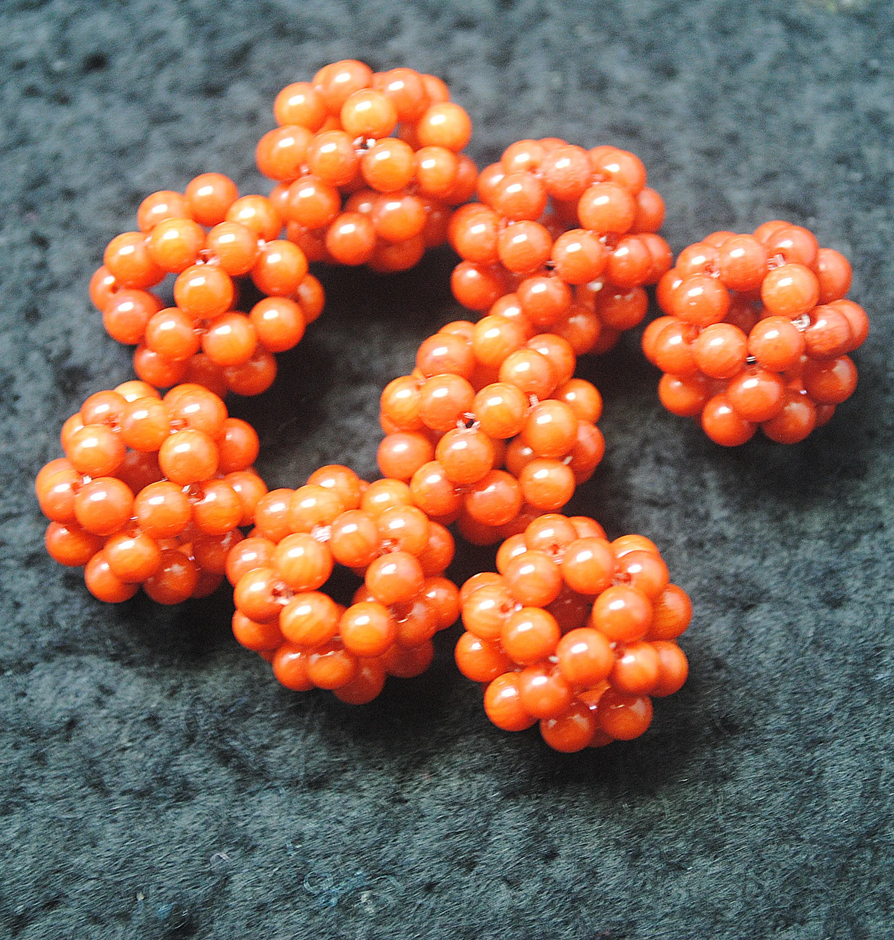 3PCS LIGHT RED HOWLLOW MATCHING BEADS CORAL MATERIAL SIZE 16MM DIY JEWELRY FINDINGS
