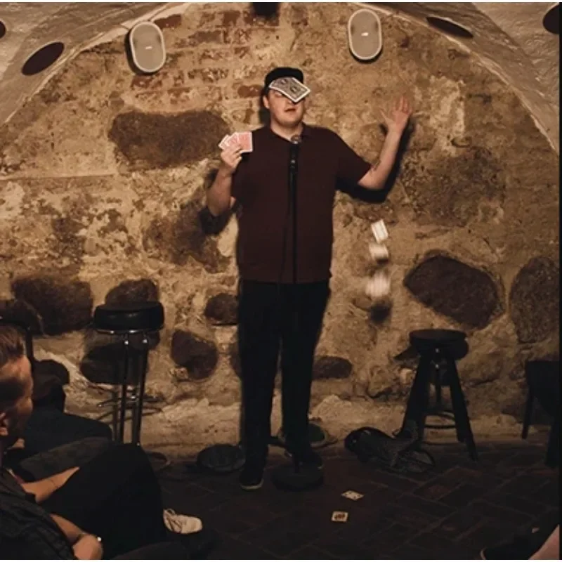 มอร์เทนน์'s จัมโบ้ การ์ดทริก การ์ดที่เลือก ทำนายการ์ด กลไกมายากล ตลกบนเวที ภาพลวงตาระยะใกล้ กลไกมายากล ของเล่นมายากล  อุปกรณ์ประกอบการแสดงมายากล