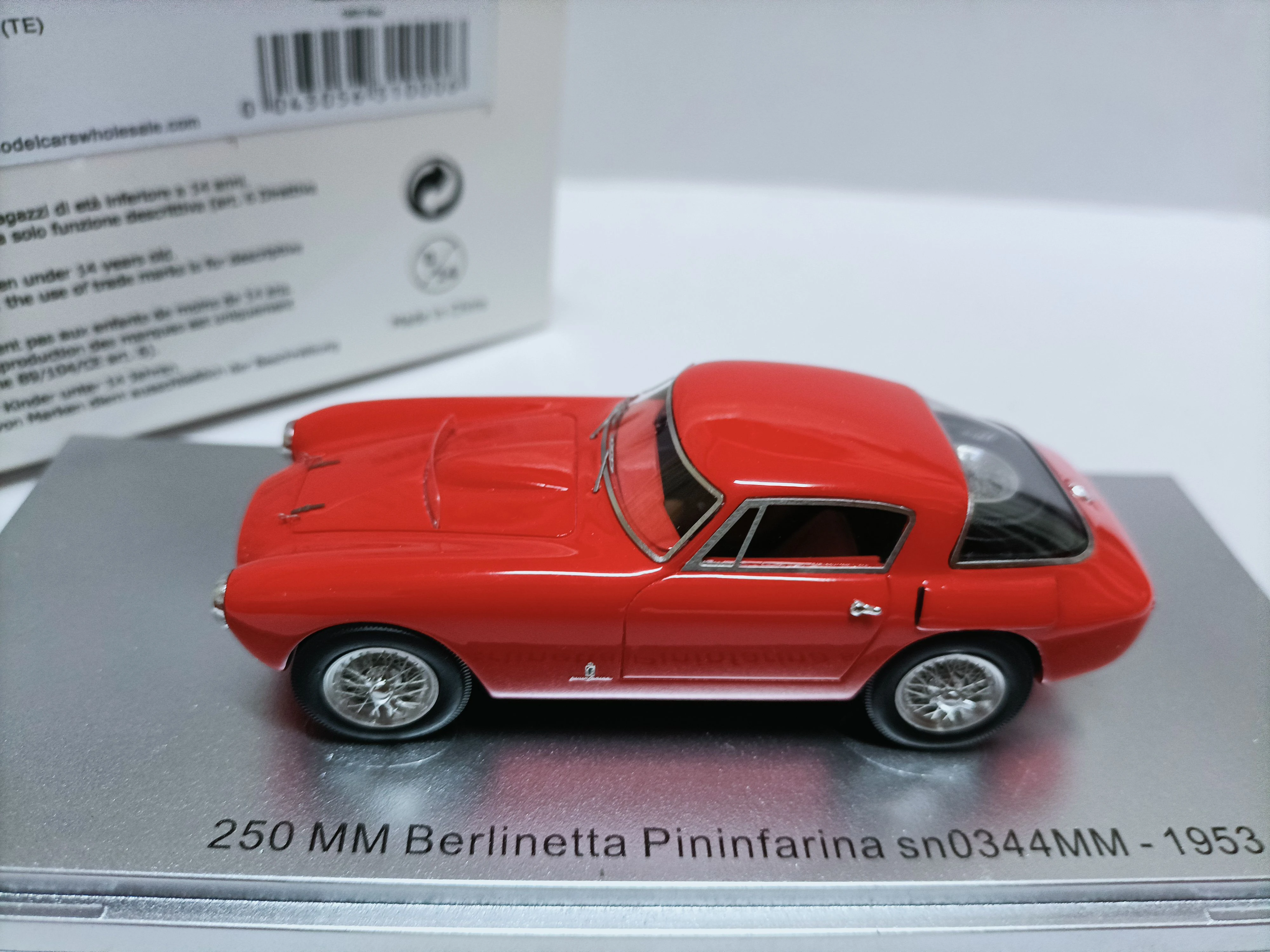 Kess 1:43 250MM Berlinetta 1953 Red Vintage Car Simulation Limited Edition Resin Metal Static Car Model Toy Gift