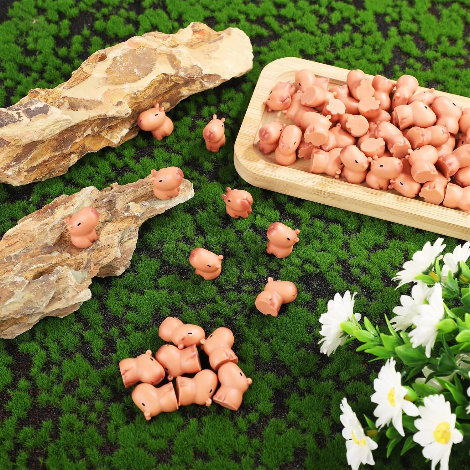 60pc Mini Capybara Resin Figurines Capybara Figure Ornament Miniature Animal Tabletop Outdoor Craft Decor for Garden Accessories