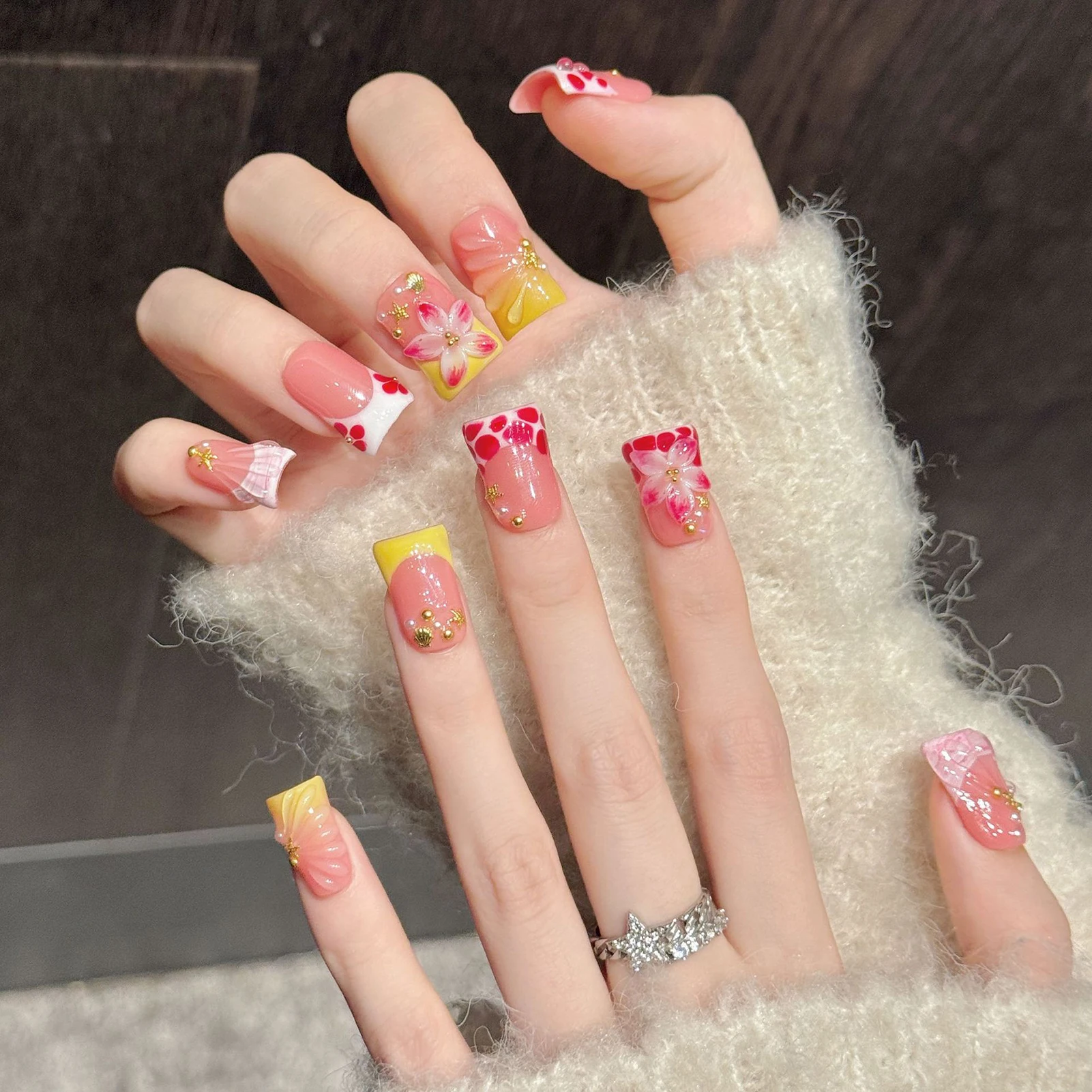 10pcs Handmade Duckbill Press on Nails French Artificial Nails With 3D Flowers Decor Elegant Fake Nails Detachable False Nails
