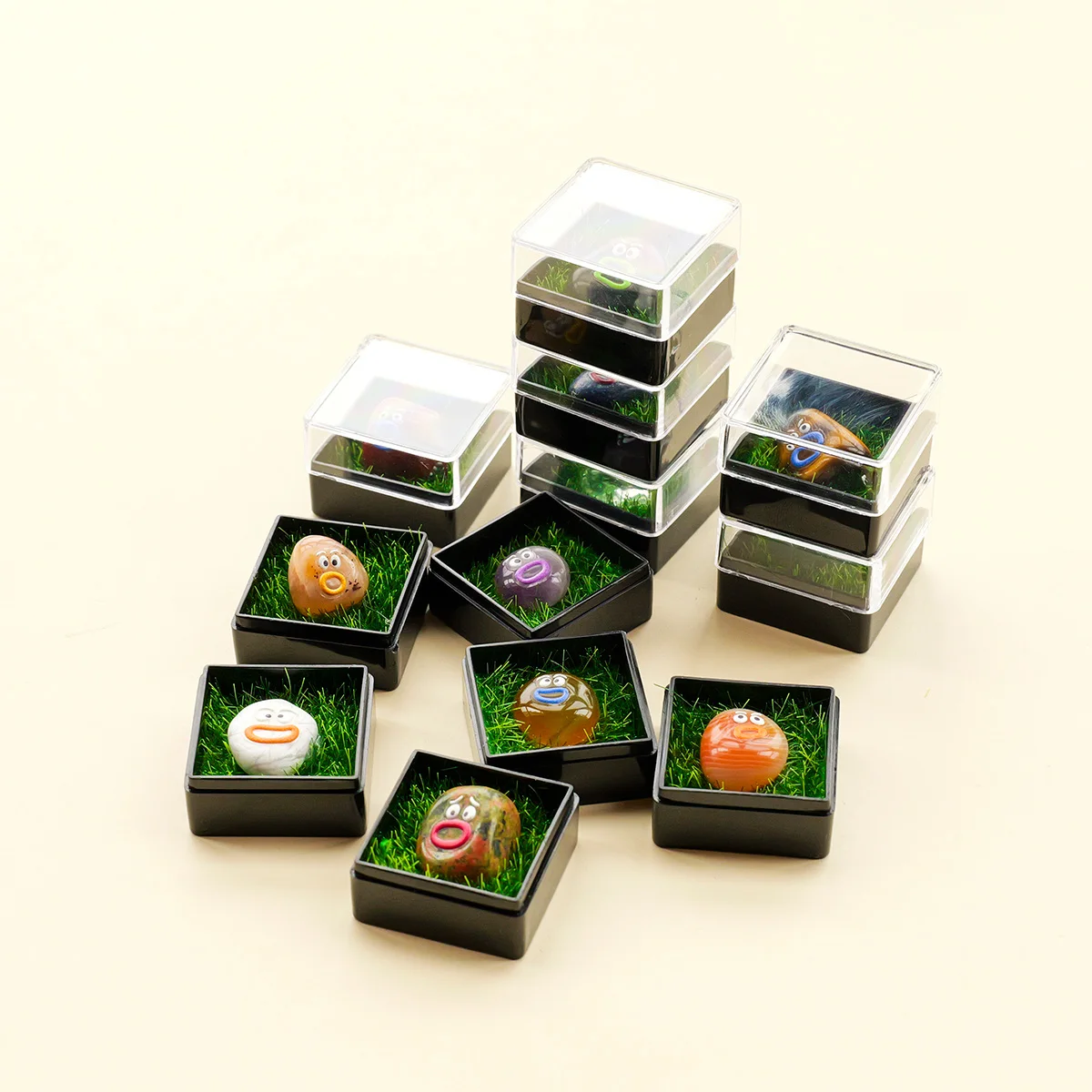 1pc Natural Crystal Tumbled Stone Cartoon Emoji Set with Mining Label Box Creative Desktop Decor Micro Landscape Holiday Gift