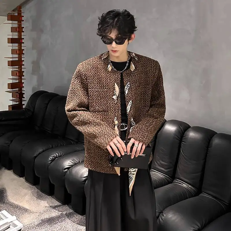 WTHT Modischer Herren-Mantel mit gespleißtem Band-Design, Schulterpolster, trendiger amerikanischer Stil, einreihige Jacke, männlich, 2025, Herbst 2A2151