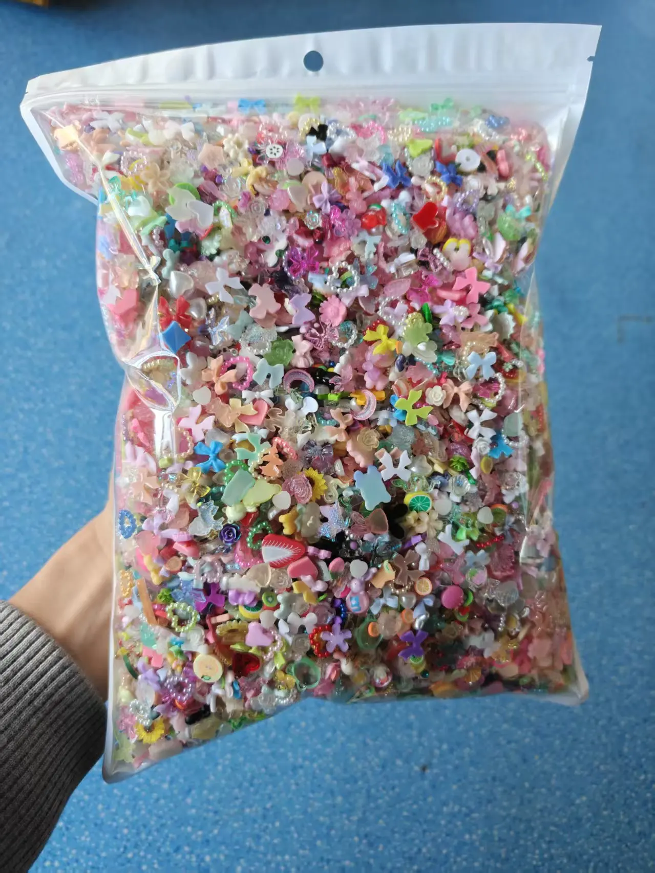 300g  (Approx. 5000pcs) 3D Resin Nail Art Charms - Heart, Butterfly, Floral Designs   Pedicure Decorations for DIY Nail Designs
