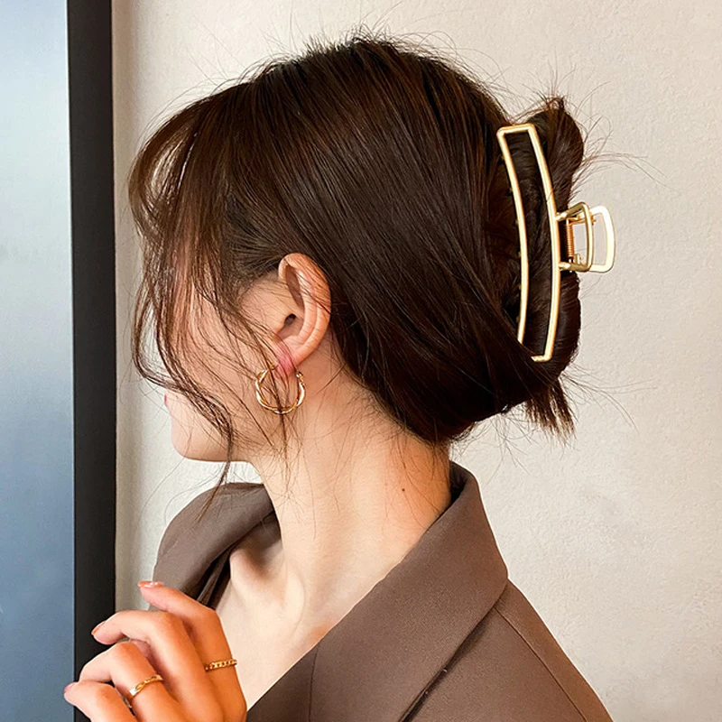 Haarspangen aus Goldmetall in verschiedenen Stilen, hohle geometrische Schmetterlings-Haarspangen, starker Halt, rutschfeste Haarkrabbeklammer für Frauen mit dickem Haar – Detail 5