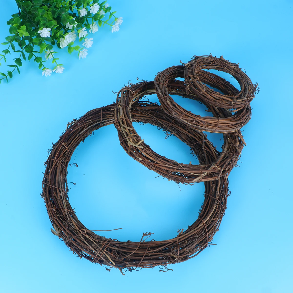 

4/10pcs Christmas Rattan Wreath Natural Grapevine Rustic Ring Wreath DIY Crafts Base For Christmas Wreath Door Hanger Garland