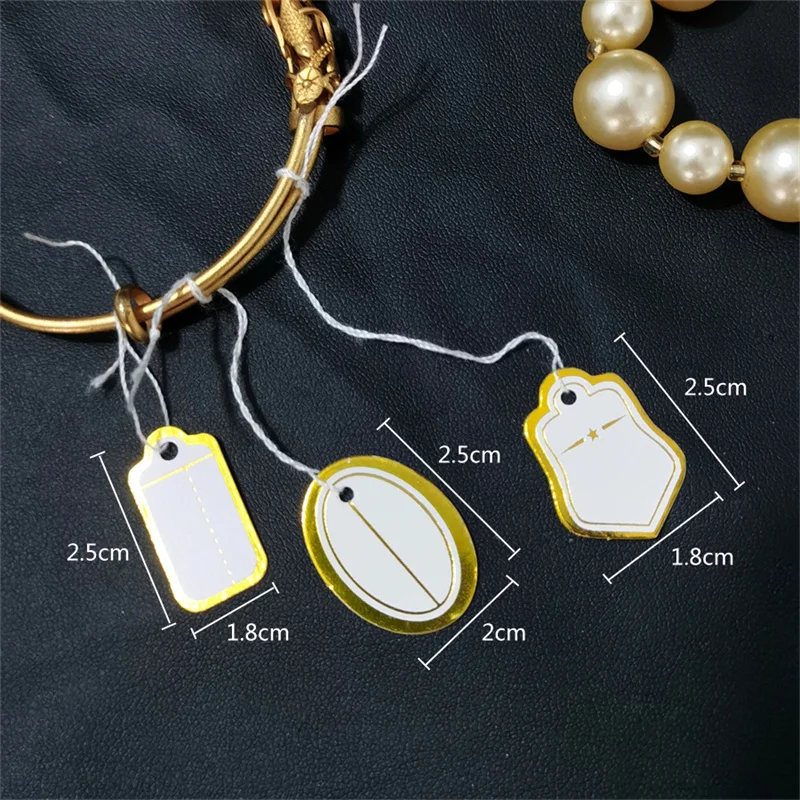 100 قطعة/الوحدة علامات أسعار المجوهرات تسميات مكتوبة بخط اليد مع سلسلة ورق ملون ذهبي/فضي للملحقات والأدوات