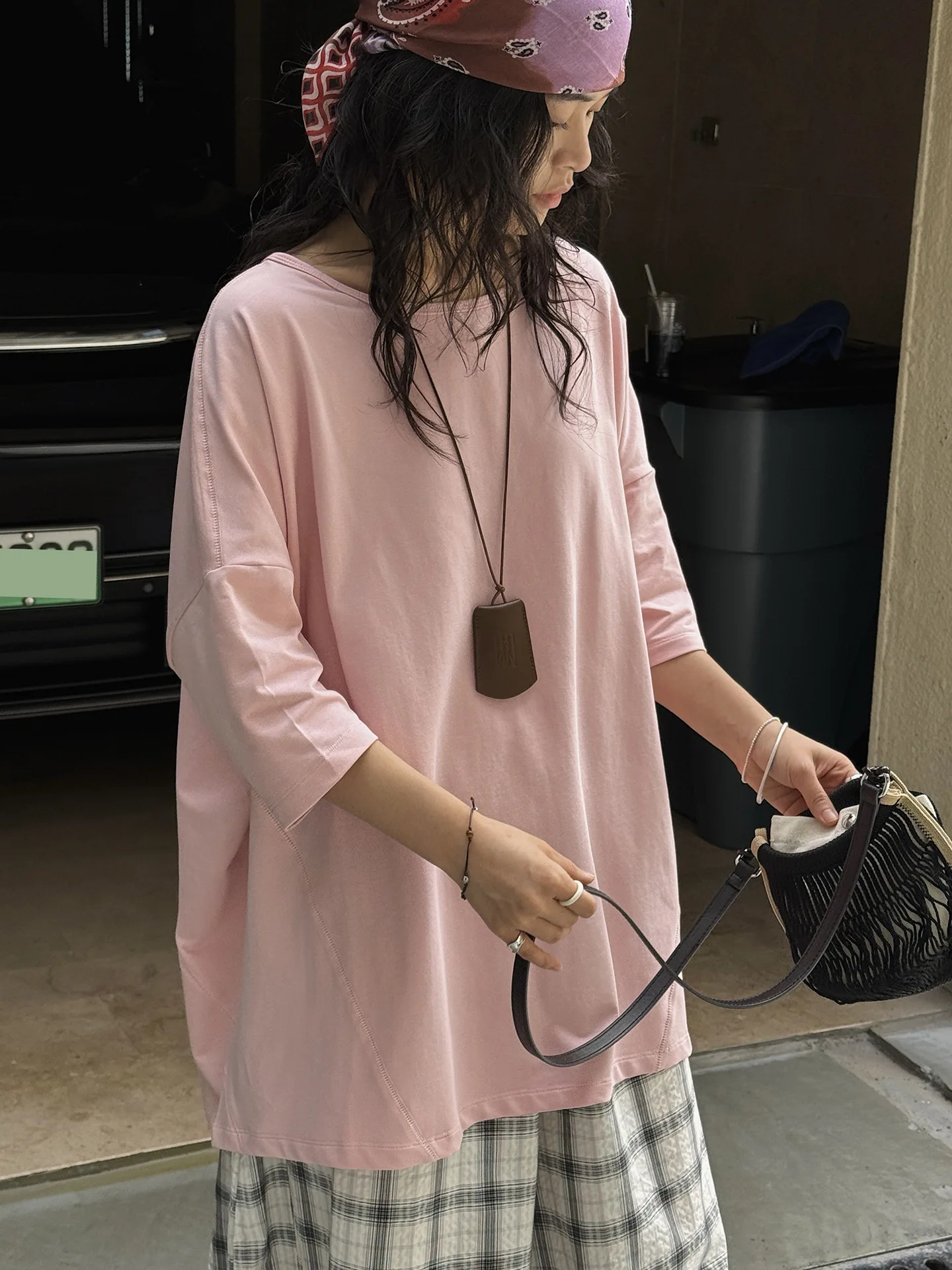 T-shirt ampia a maniche corte girocollo tinta unita casual da donna estiva