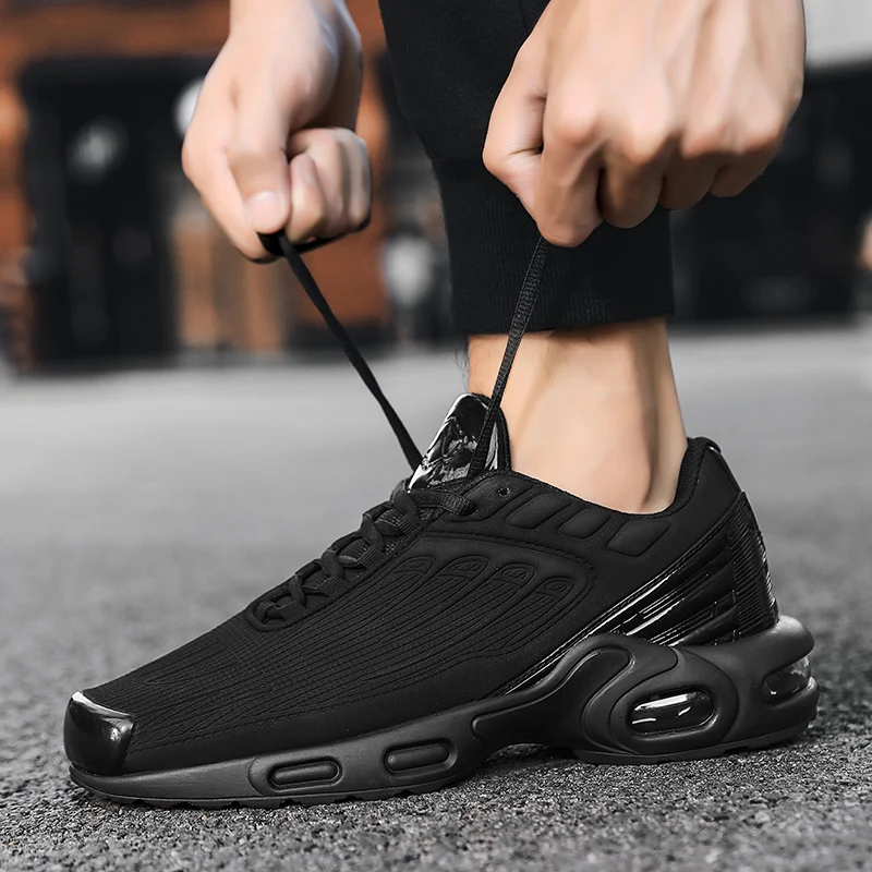 New Mens Running Shoes Breathable Mesh Cushioned Anti-Drop Spring-Back Sports Wear-Resistant Shoes