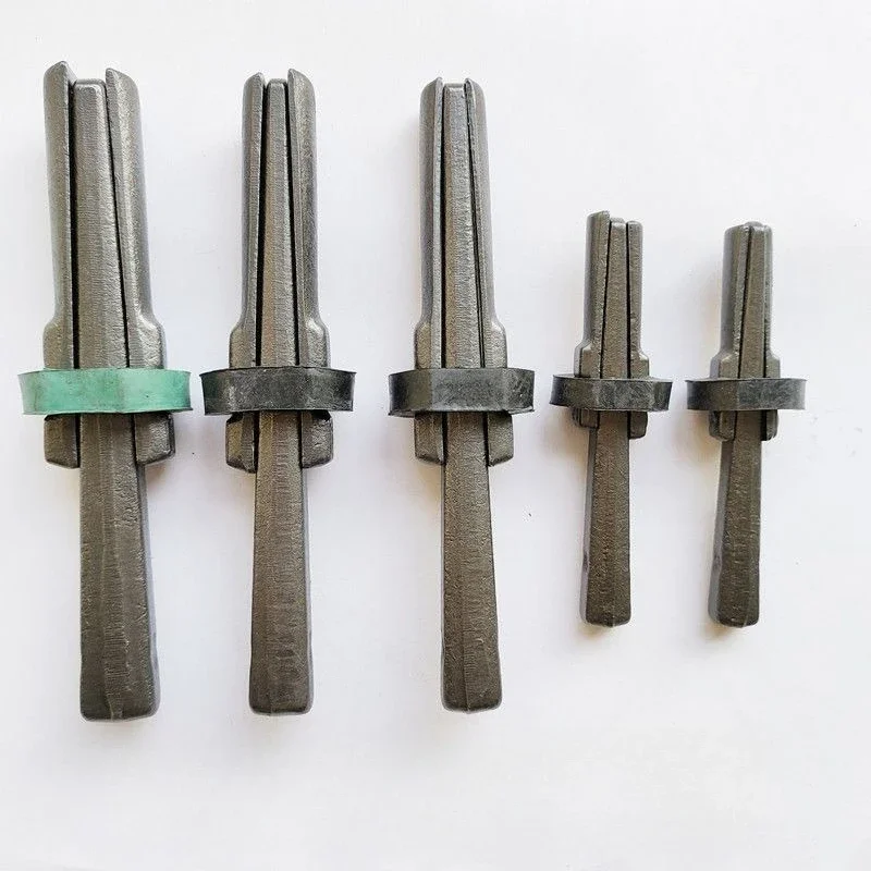 Open stone expander, stone opener, special tip for stone chisel